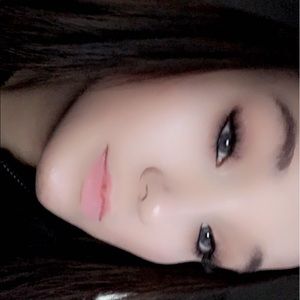 Meet your Posher, Taya